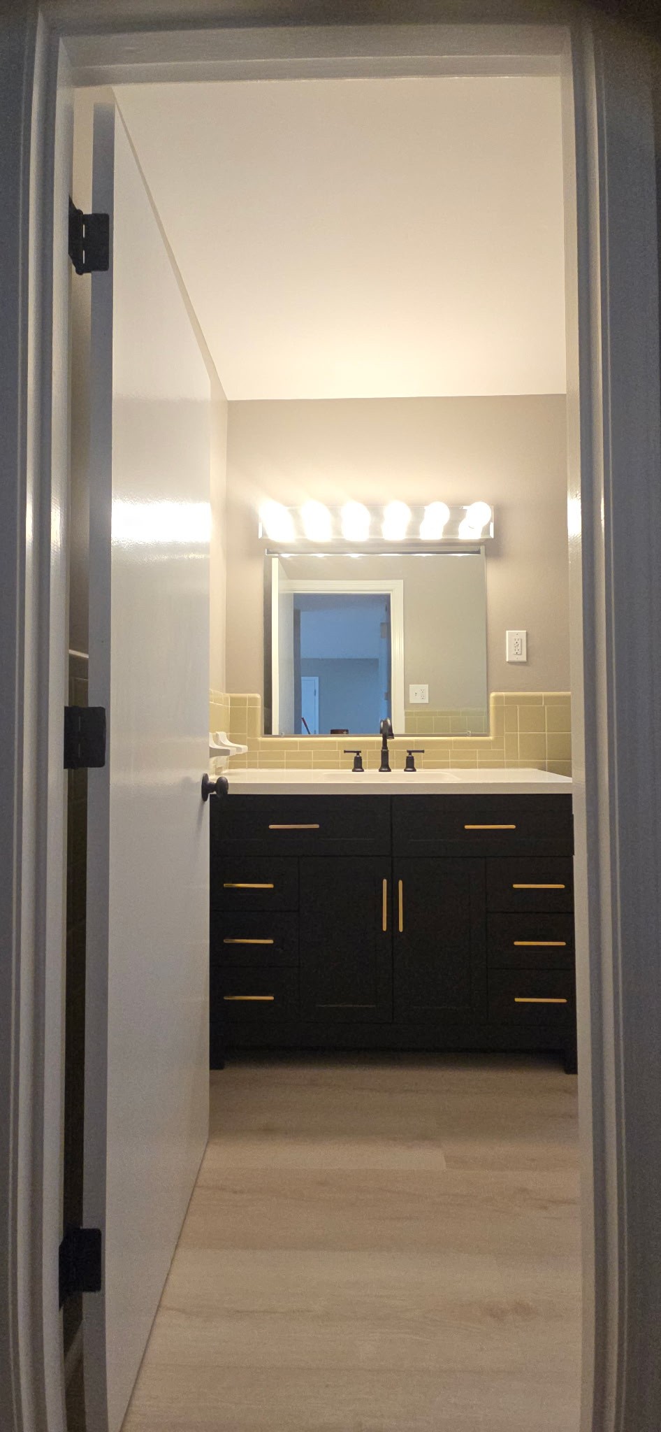 4212 North Churchway., Apt. 1